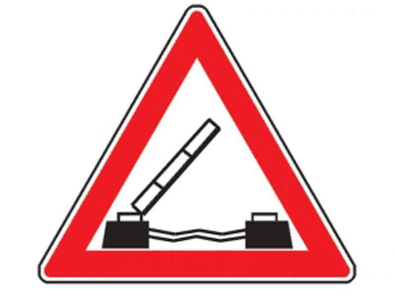 Indicatorul alăturat te atenționează că: