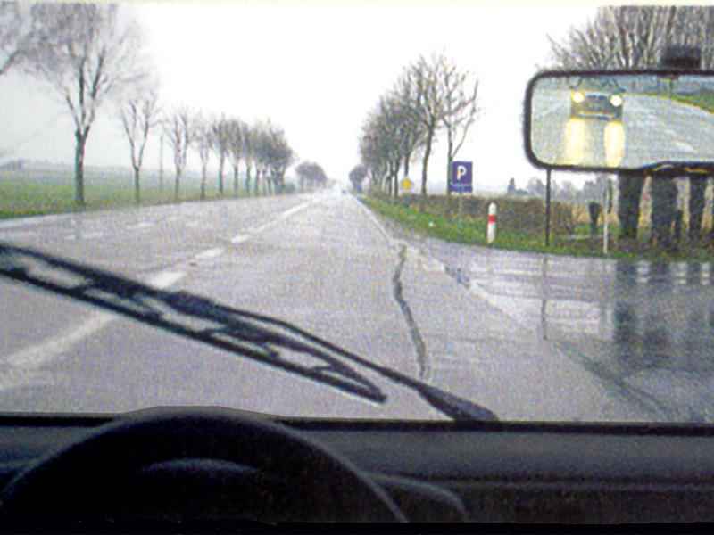 Chestionare Auto Pe Ploaie Veţi Aprinde Luminile De Ceaţă Din Spate